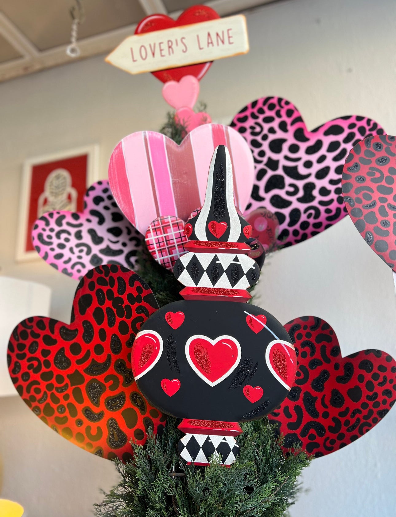 Valentine's Day: Set of 2 Pink and Black Leopard Hearts Metal with stakes