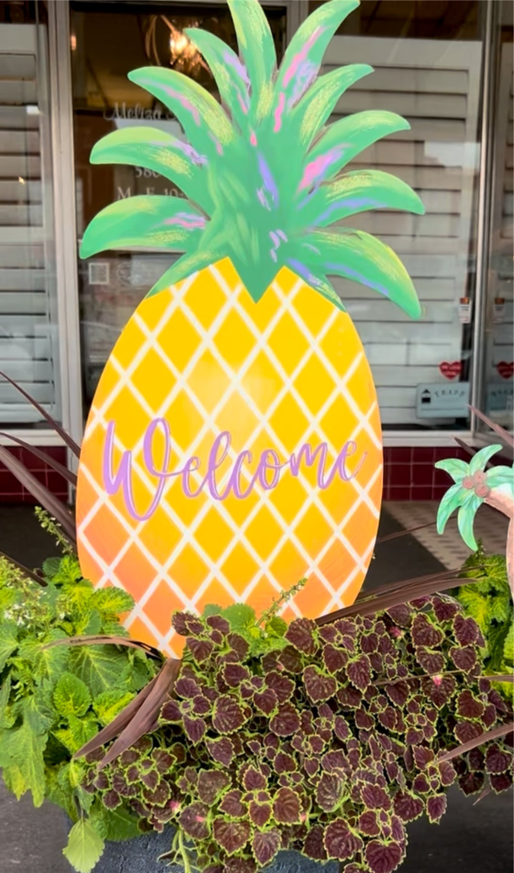 Welcome Pineapple Metal Outdoor Stake