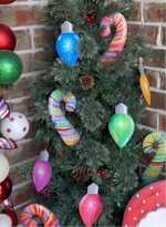 Load image into Gallery viewer, Set of 6 Vintage Bulbs Metal Ornaments with Attached Hooks

