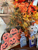 Load image into Gallery viewer, Jack-o-Lanterns Metal Stake with Easel

