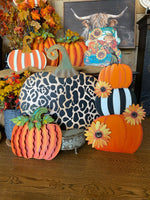 Load image into Gallery viewer, Large Metal Leopard Pumpkin with easel and stake
