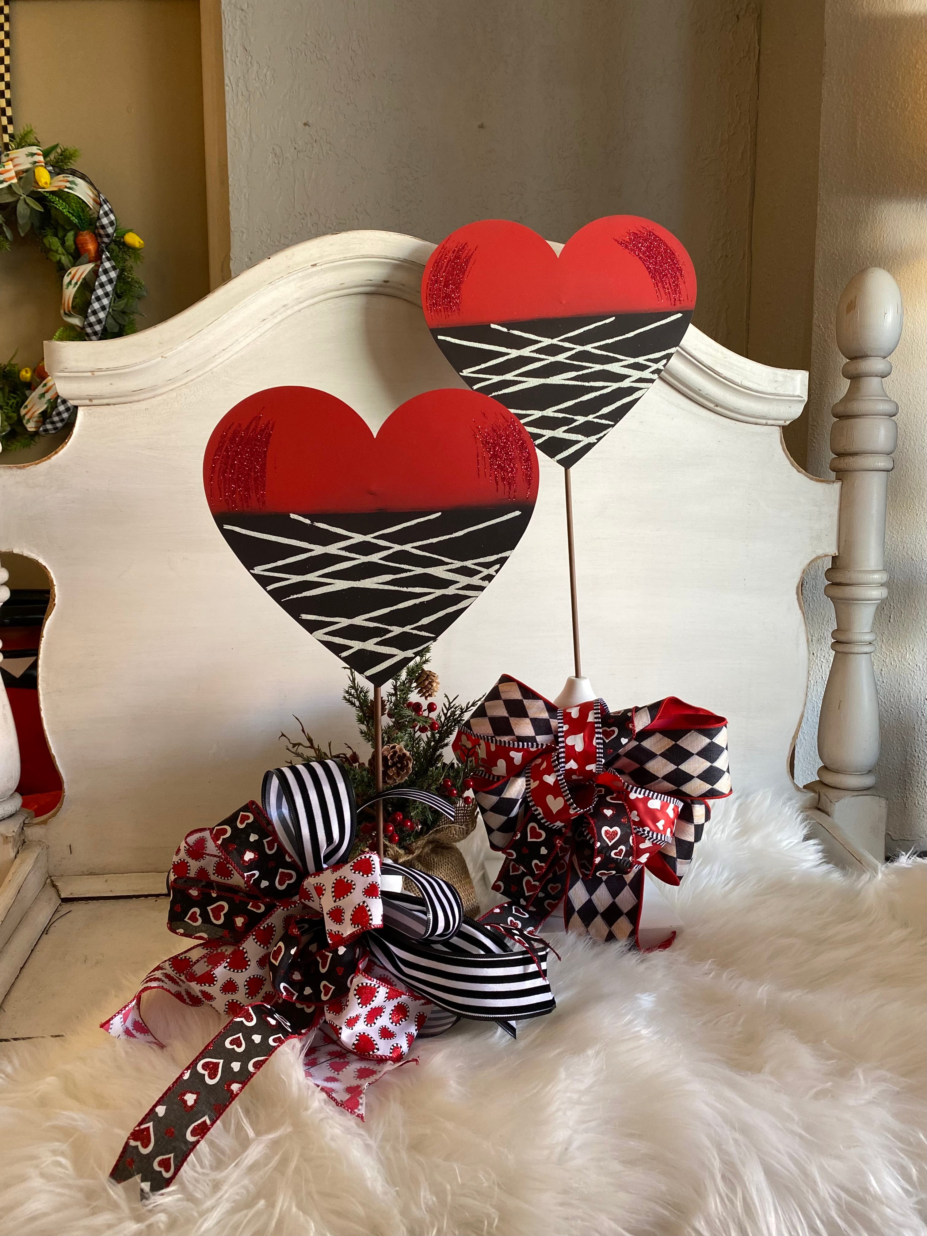 Valentines Day: Chocolate Dipped Metal Heart with White Drizzle Outdoor Stake