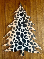 Load image into Gallery viewer, Leopard Christmas Trees Set of 3 Metal Outdoor Stakes
