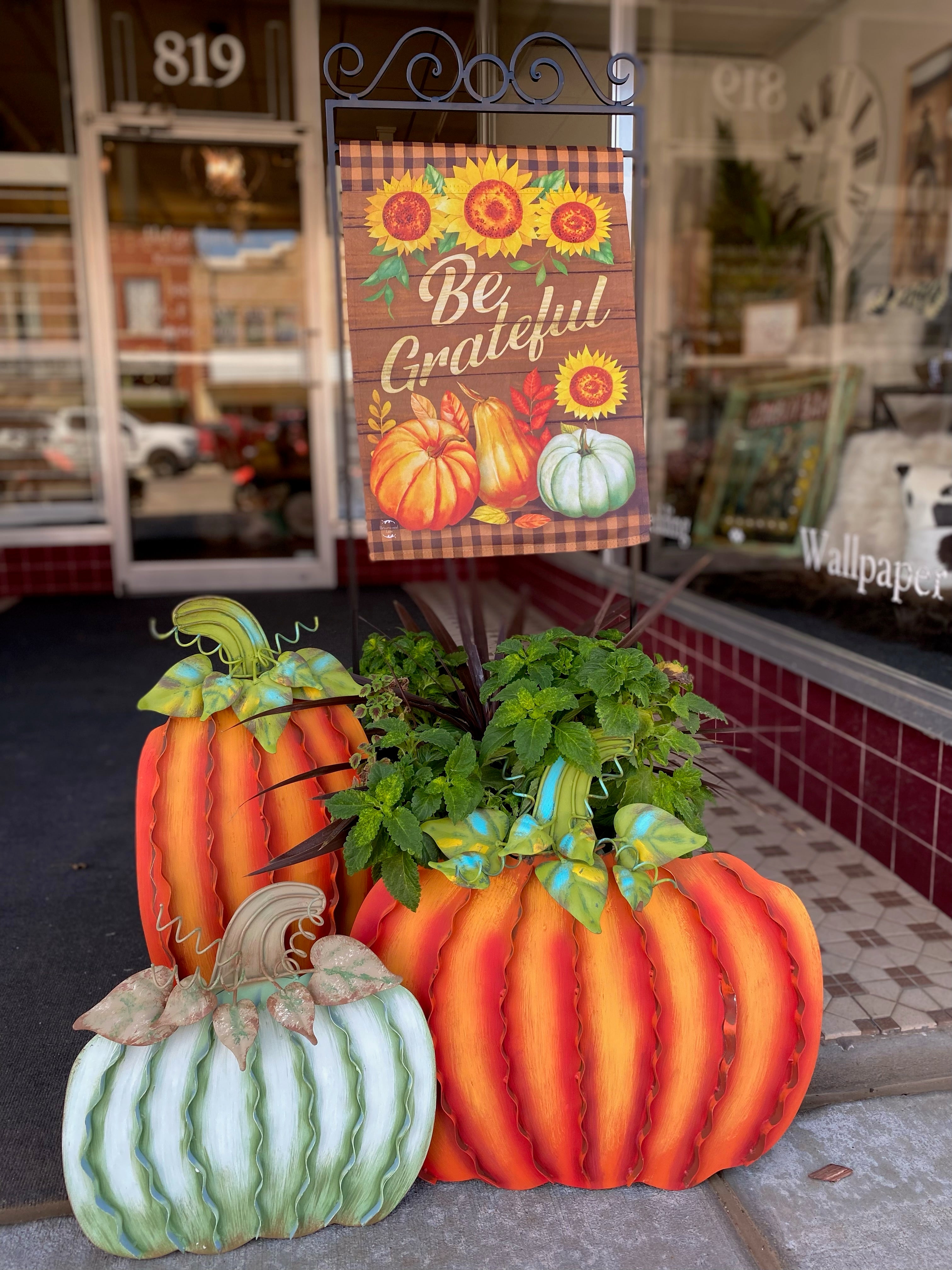 Fall Be Grateful Pumpkin Flag Outdoor