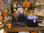 Load image into Gallery viewer, Scaredy Black Cat Metal Outdoor Stake

