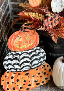 Jack-o-Lantern Stacked Pumpkin Topiary Roundtop