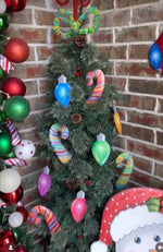 Load image into Gallery viewer, Set of 6 Vintage Bulbs Metal Ornaments with Attached Hooks
