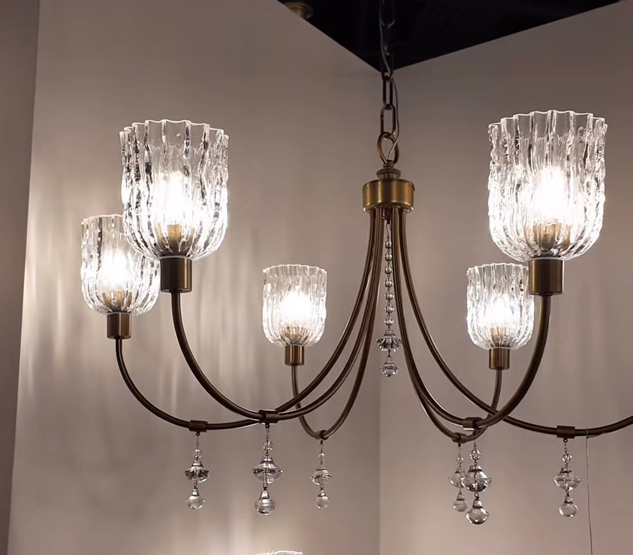 MERIAM 8-Light Chandelier - Brushed Brass Quorum