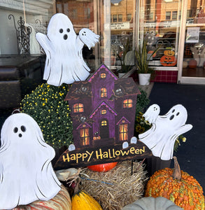 Set of 3 White Ghosts Metal Stakes