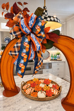 Load image into Gallery viewer, Tabletop Pumpkin Arch Metal Stand Alone
