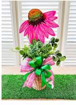 Load image into Gallery viewer, Bright Pink Corn Flower Metal Outdoor Stake
