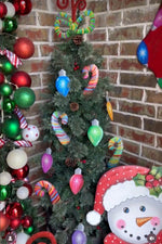 Load image into Gallery viewer, Set of 6 Vintage Bulbs Metal Ornaments with Attached Hooks
