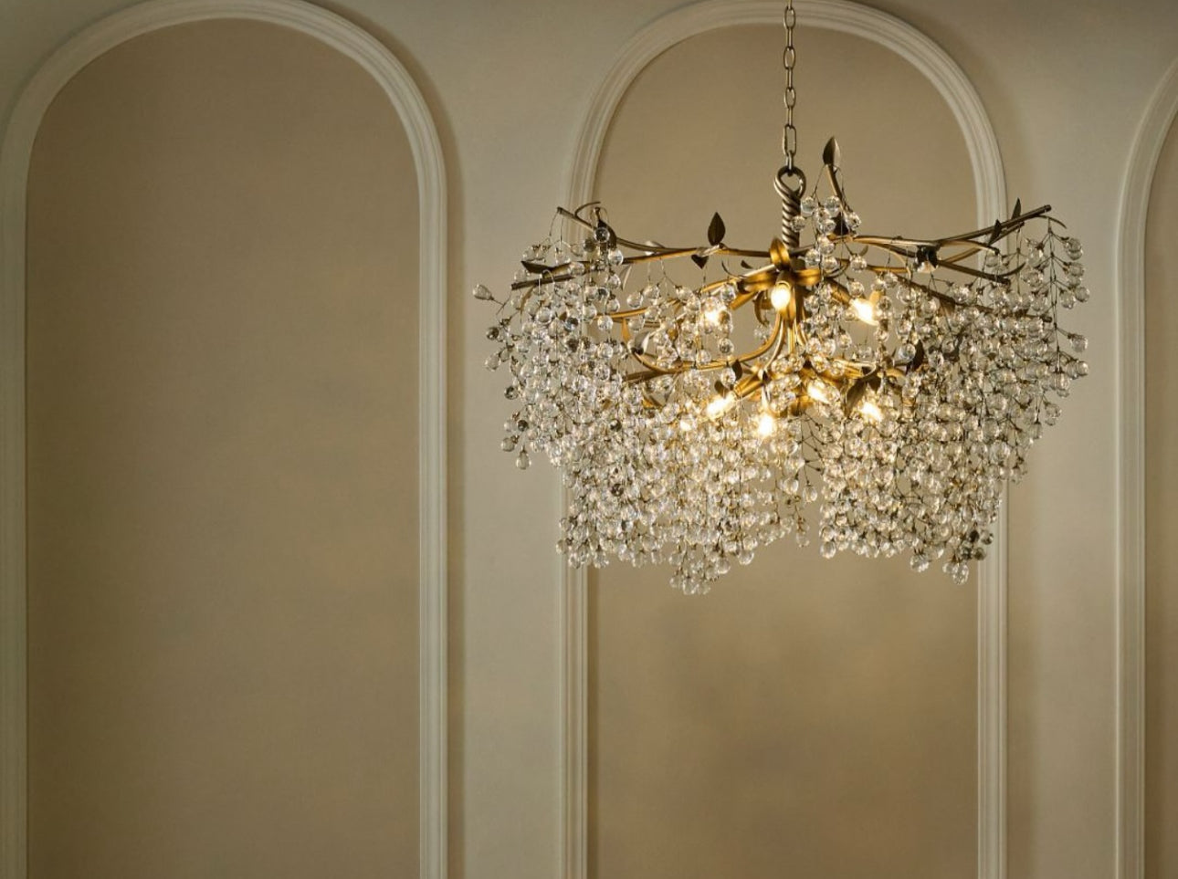 Glicina 8-Light Chandelier in Natural Brass by Quorum International