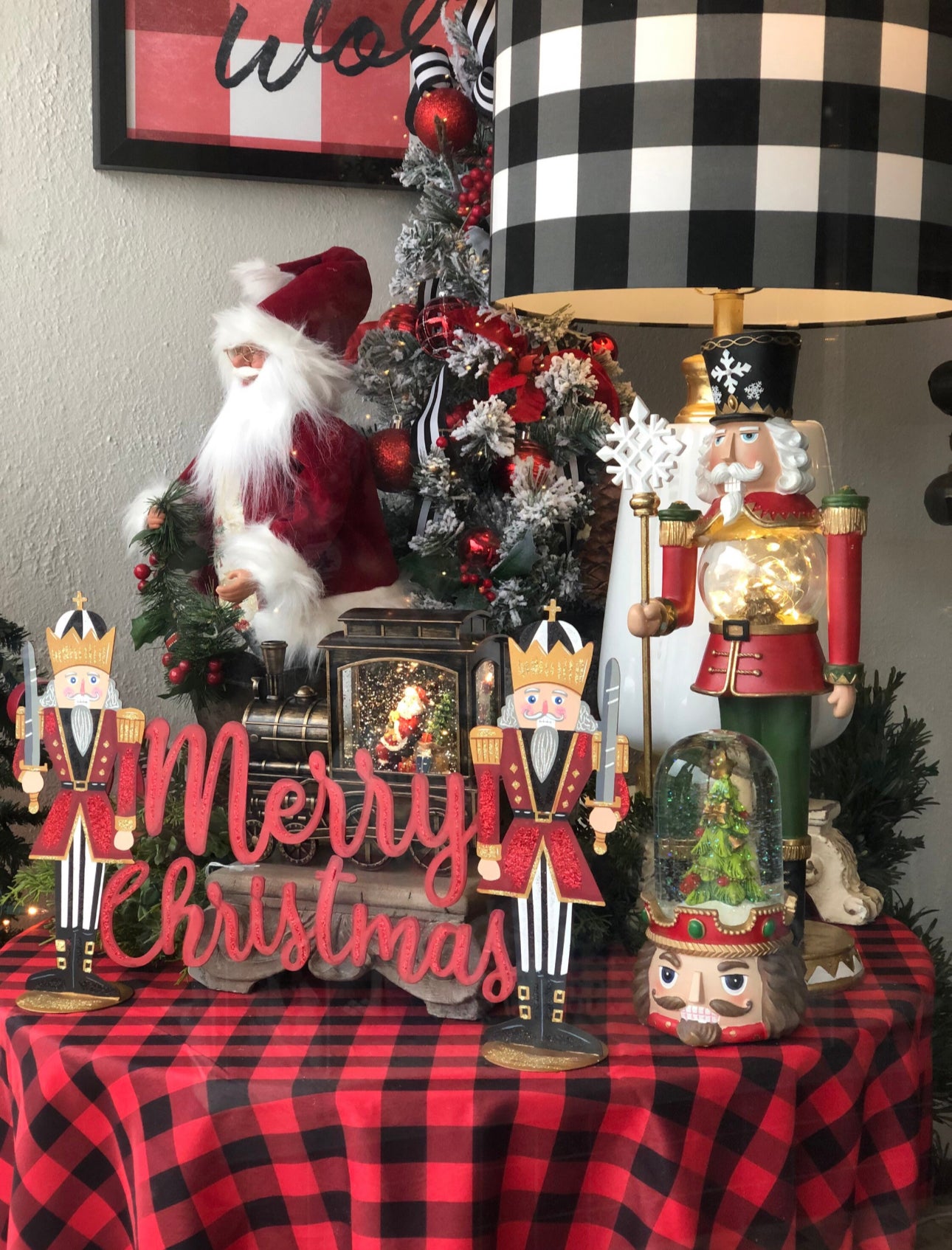 Nutcracker Merry Christmas Centerpiece