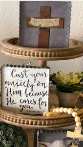 Farmhouse Beaded Wood 3-Tiered Tray
