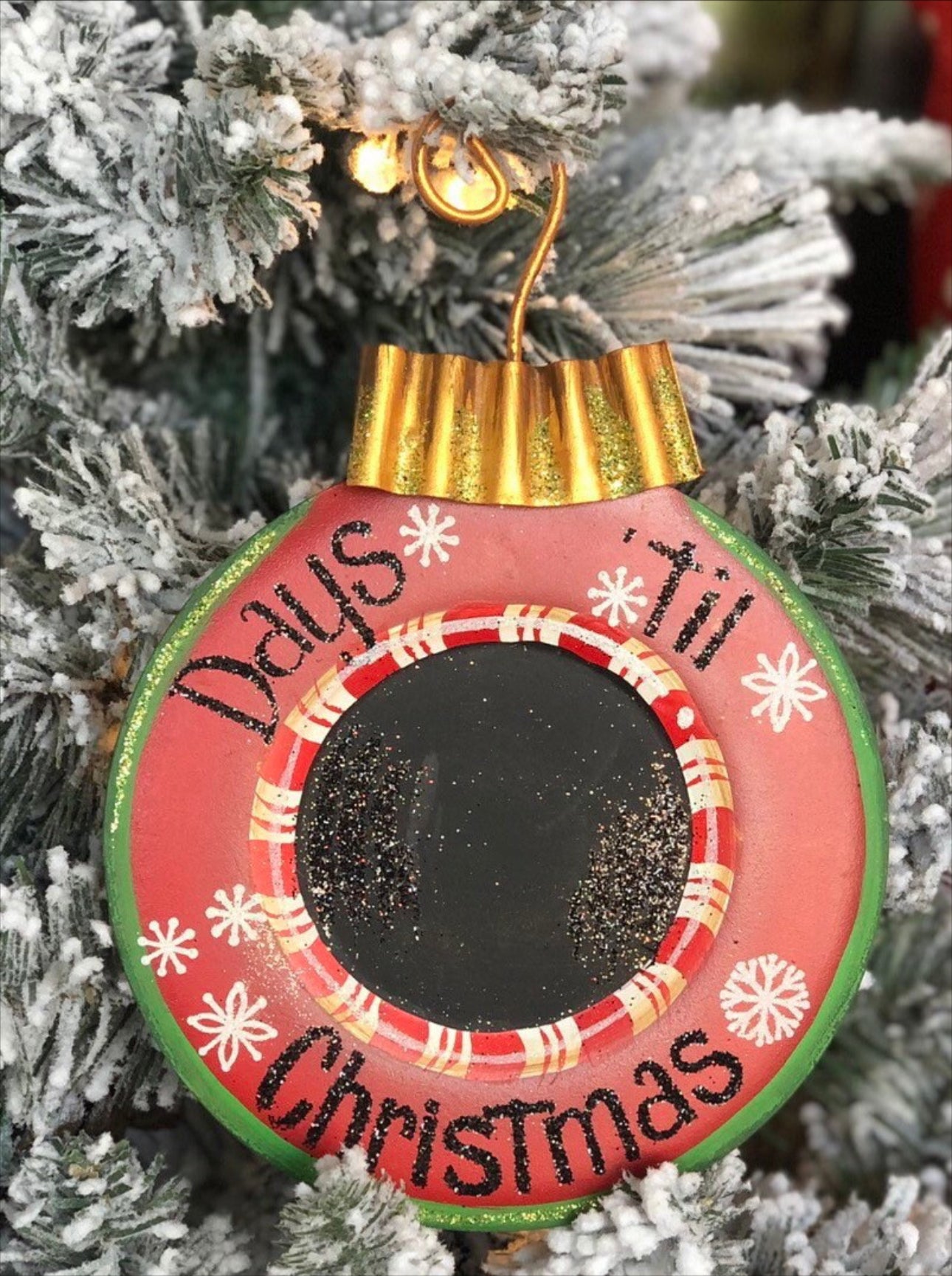 Days Til’ Christmas Chalk Center Ornament