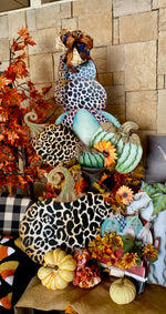 Load image into Gallery viewer, Large Metal Leopard Pumpkin with easel and stake
