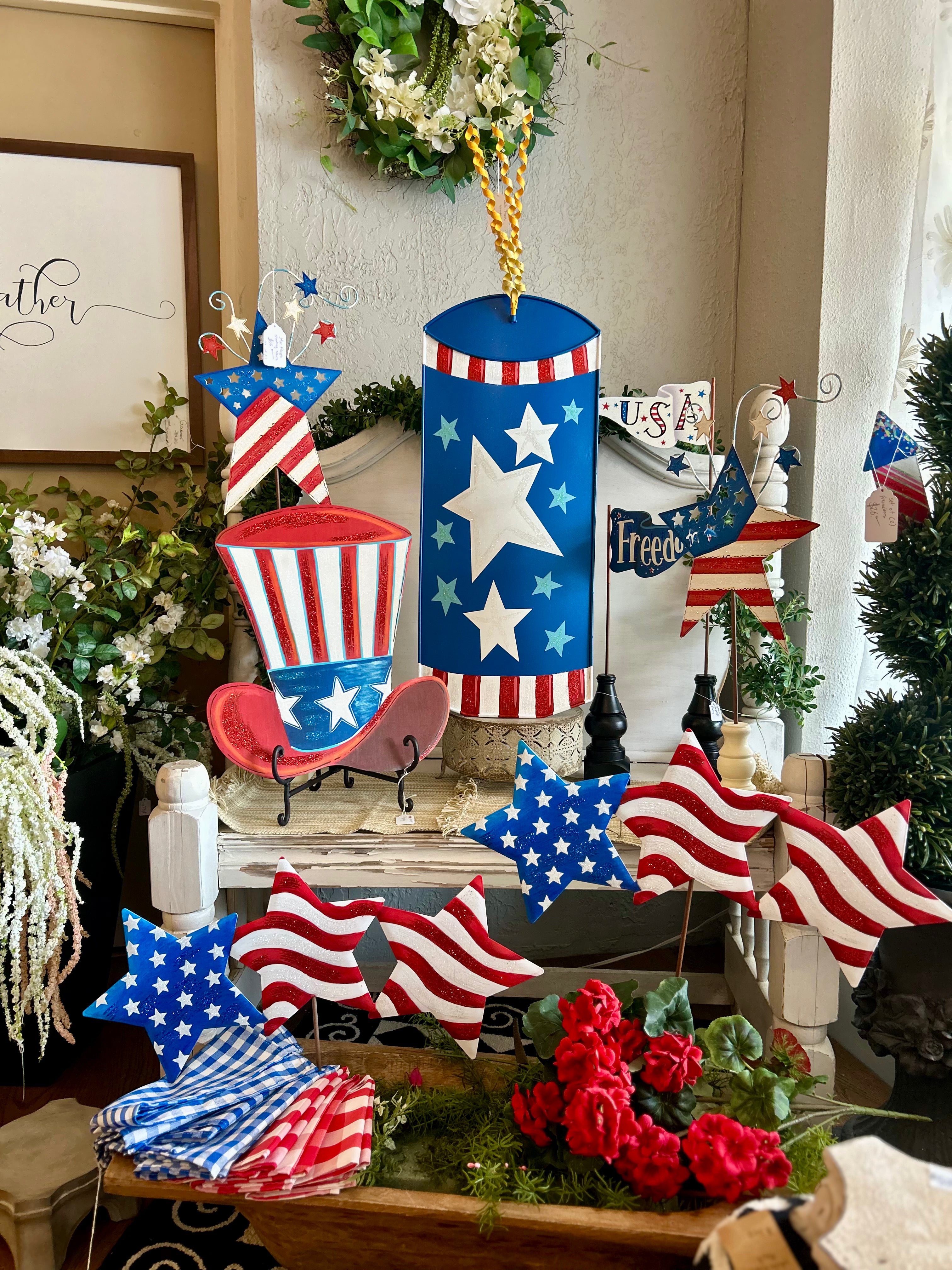 Americana: 3 Stars Red, White, Blue Metal Stake with Easel