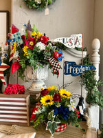 Load image into Gallery viewer, Americana: Freedom &amp; USA Pennant Metal Flag Stakes

