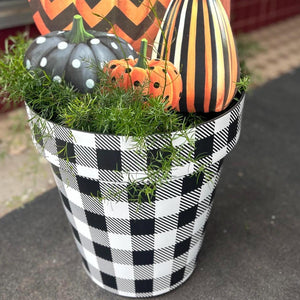 Set of 2 Black and White Check Outdoor Pots