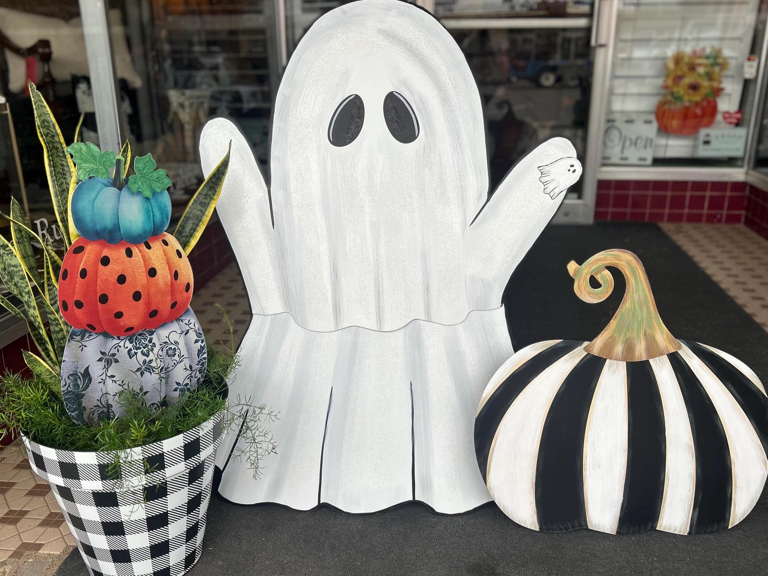 Set of 2 Black and White Check Outdoor Pots