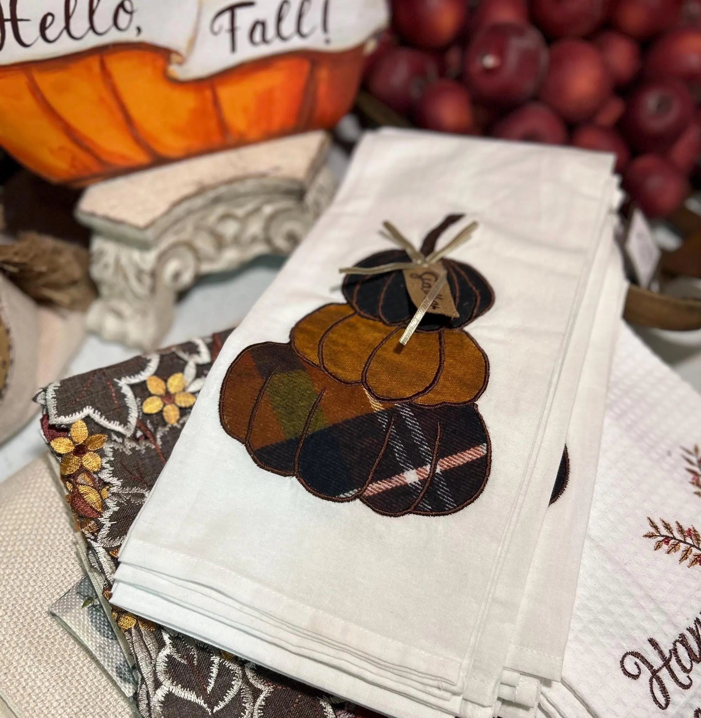 Plaid Pumpkins White Hand Towel