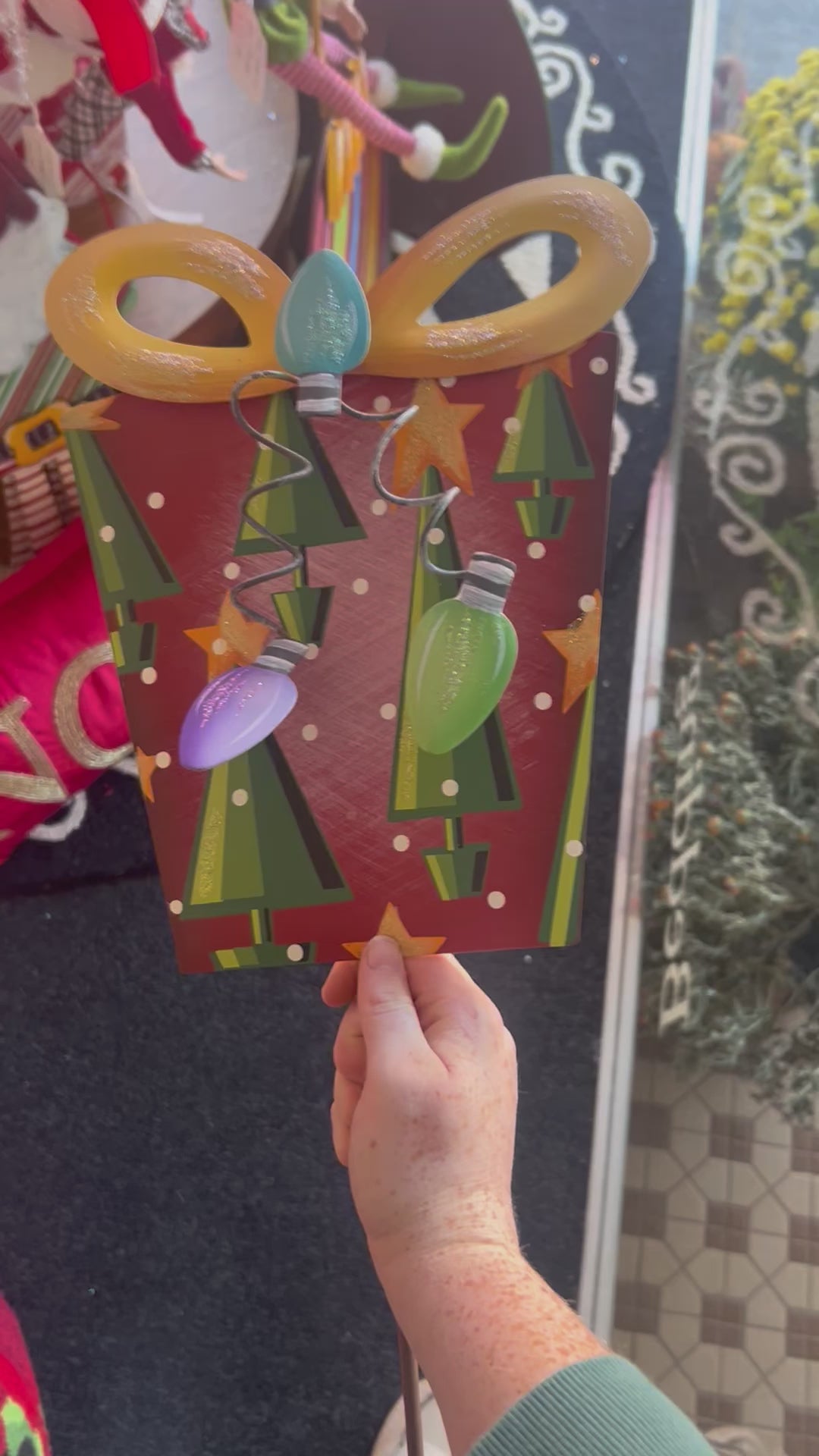 Red Vintage Bulb & Tree Package with Gold Bow Metal Outdoor or Indoor Stake with Easel