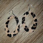 Load image into Gallery viewer, Tan Leopard Earrings
