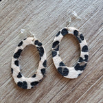 Load image into Gallery viewer, Tan Leopard Earrings
