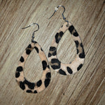 Load image into Gallery viewer, Tan Leopard Earrings
