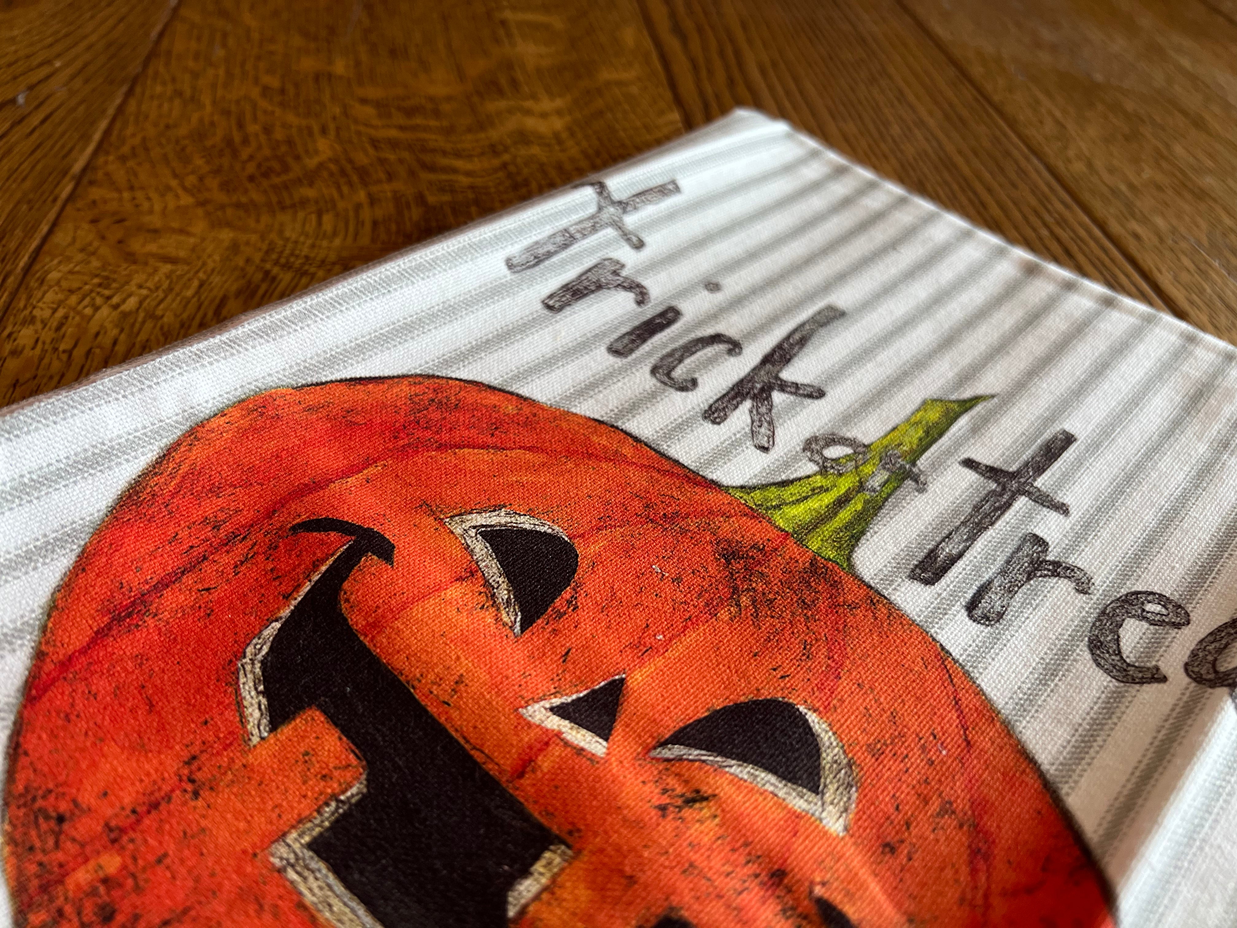 "Trick or Treat" Jack O' Lantern Hand Towel