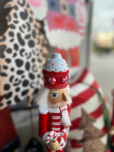 Set of 2 Nutcrackers Red & White