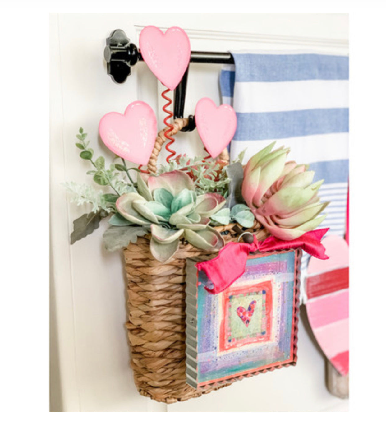 Hanging Wicker Display Basket Mini Print