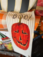 Load image into Gallery viewer, &quot;Boo!&quot; Jack O&#39; Lantern Hand Towel
