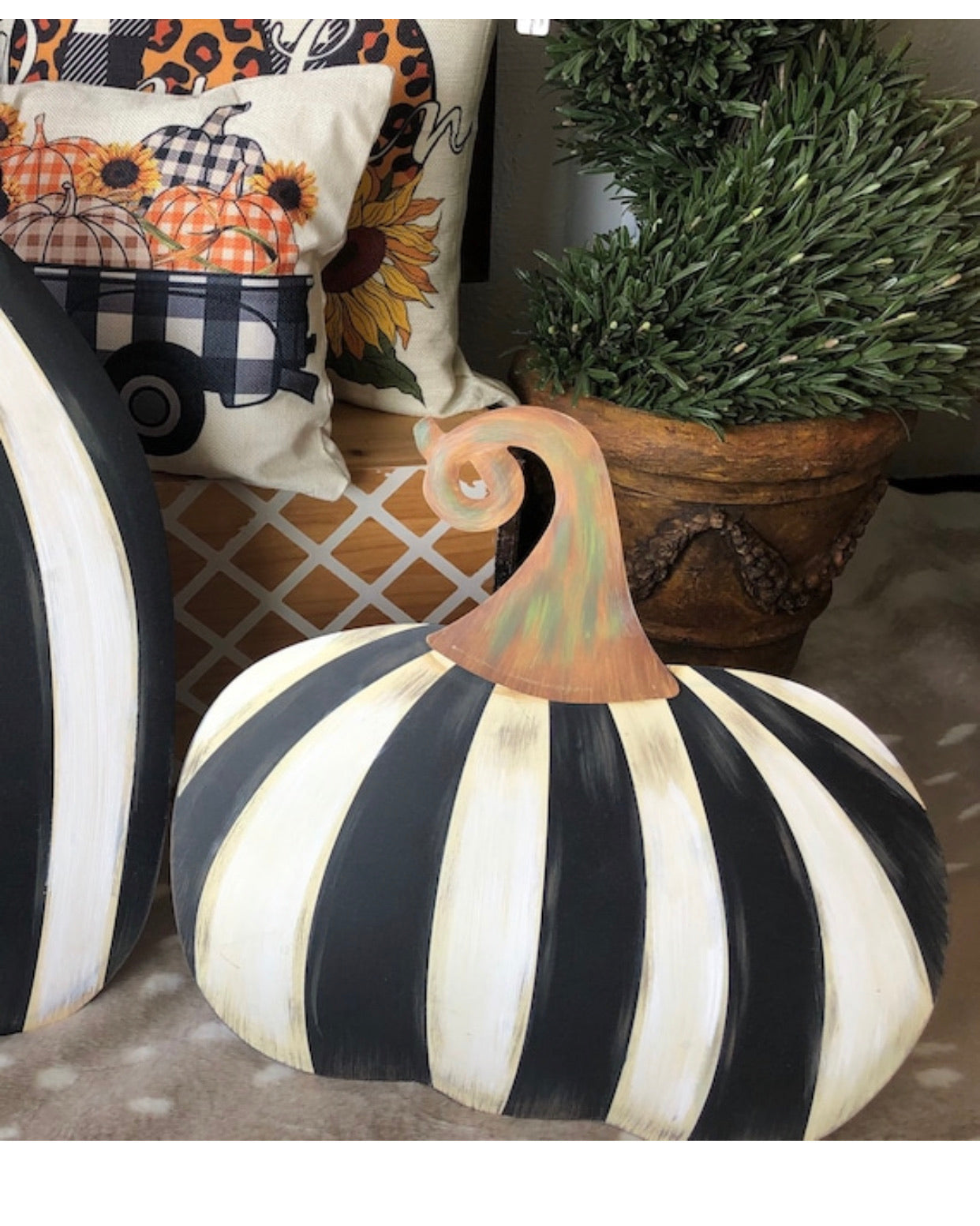 Large Short Black & White Striped Pumpkin Stake