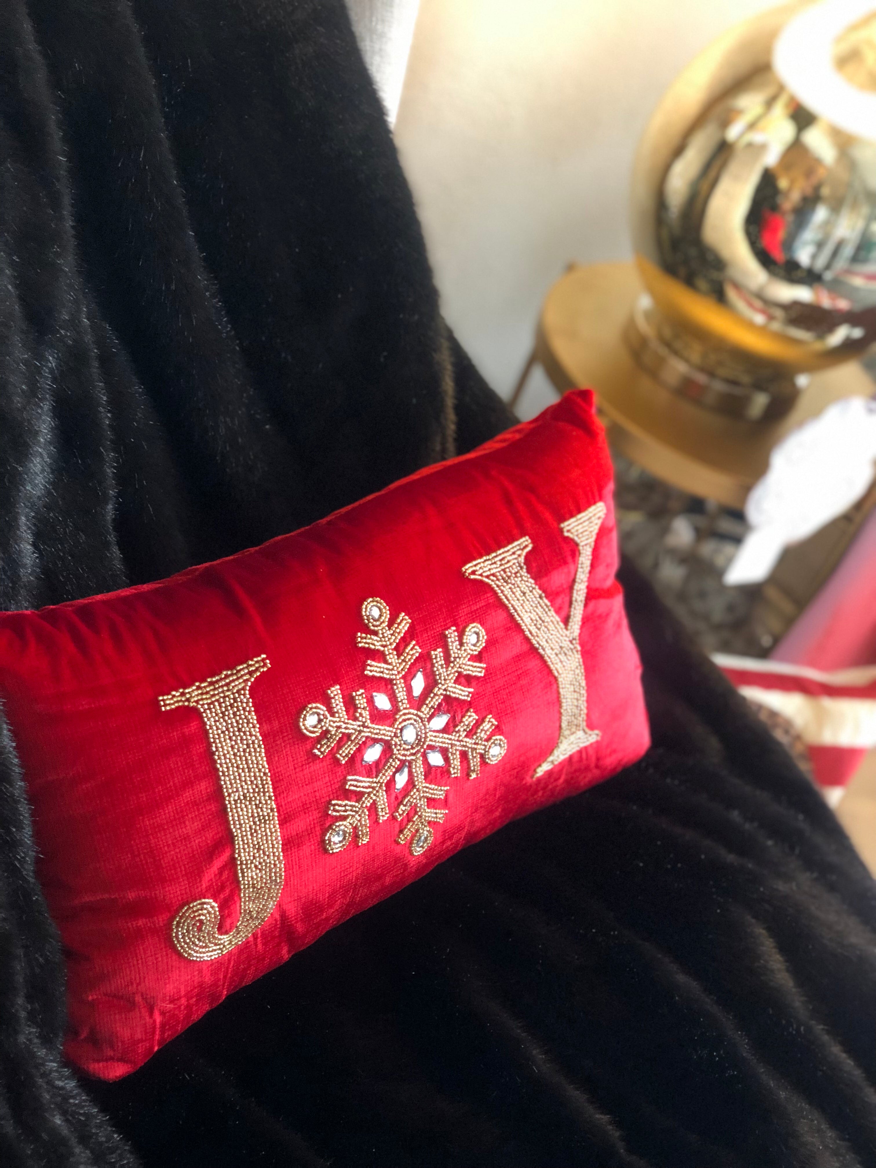 Velvet christmas pillow hot sale