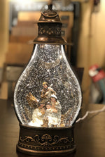 Load image into Gallery viewer, Snow Globe Holy Family LED
