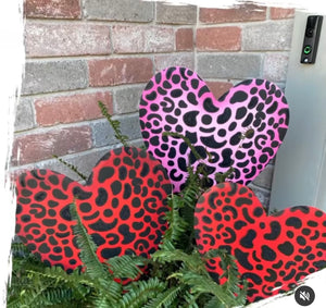 Valentine's Day: Set of 2 Pink and Black Leopard Hearts Metal with stakes