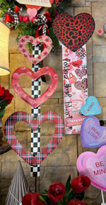 Load image into Gallery viewer, Valentine&#39;s Day: Three Hearts Metal Stake in Plaid, Floral and Xoxo
