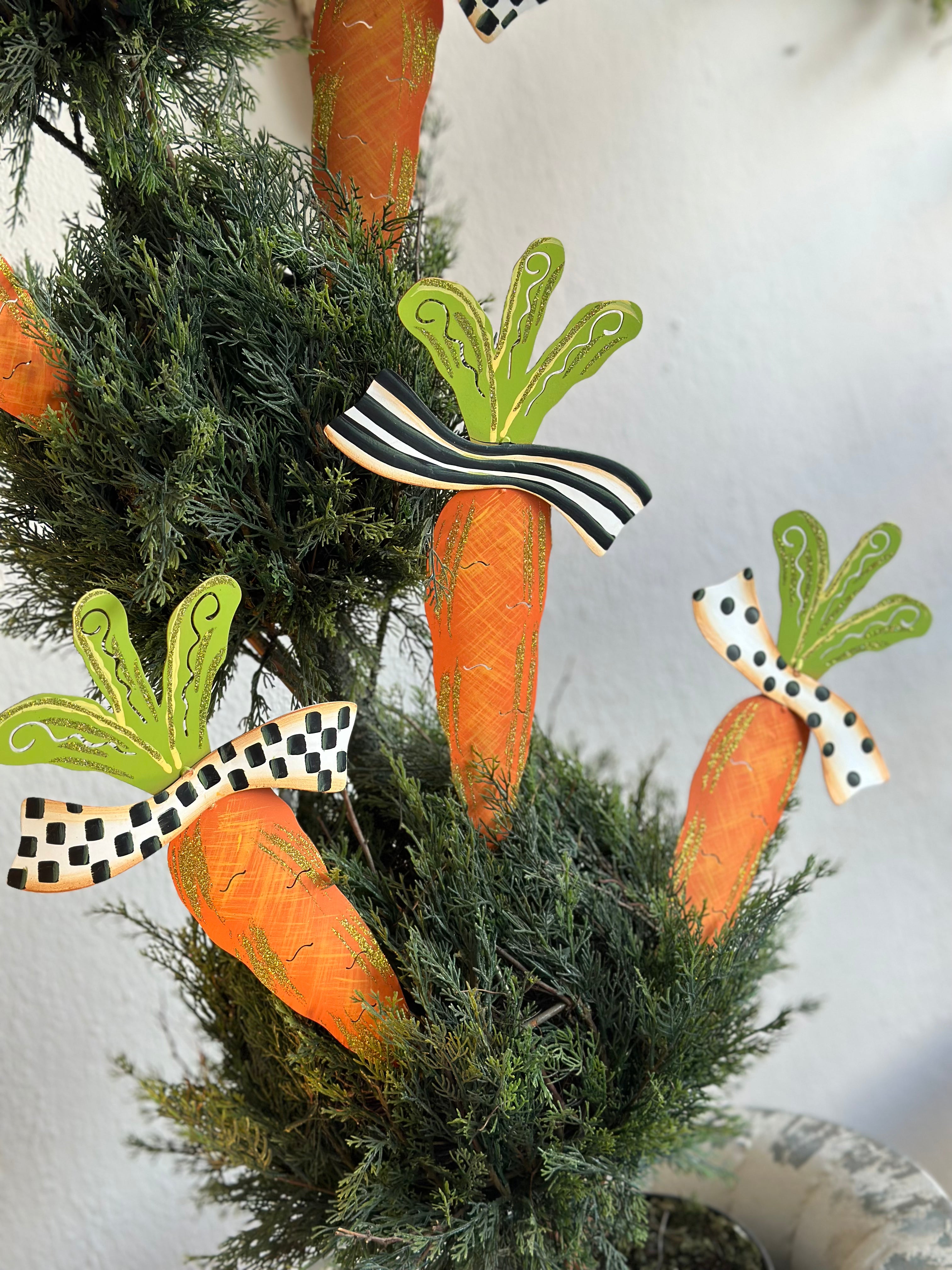 Patterned Ribbon Set of 3 Metal Carrot Stakes